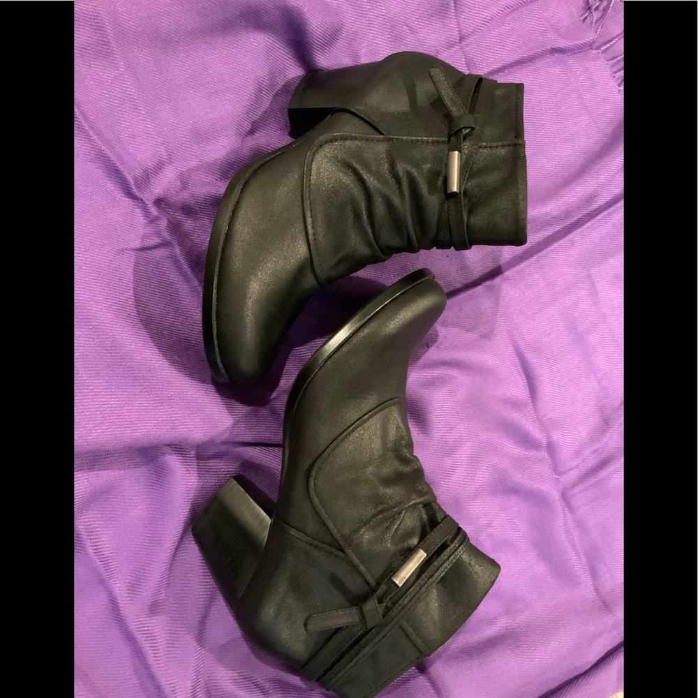 NWT Rhapsody Ankle Boots